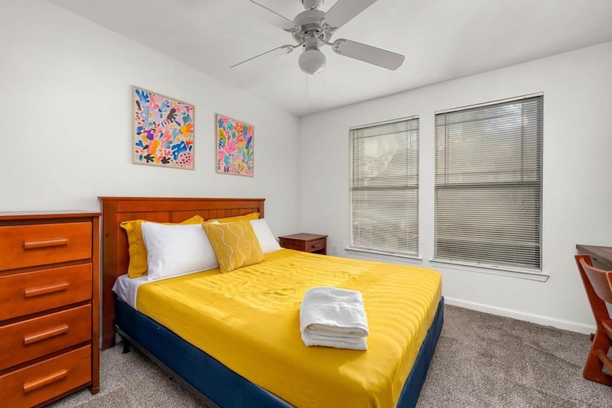 Apartment 5 Mi To Busch Gardens + 2 Mi To Usf + Pool + Gym Tampa