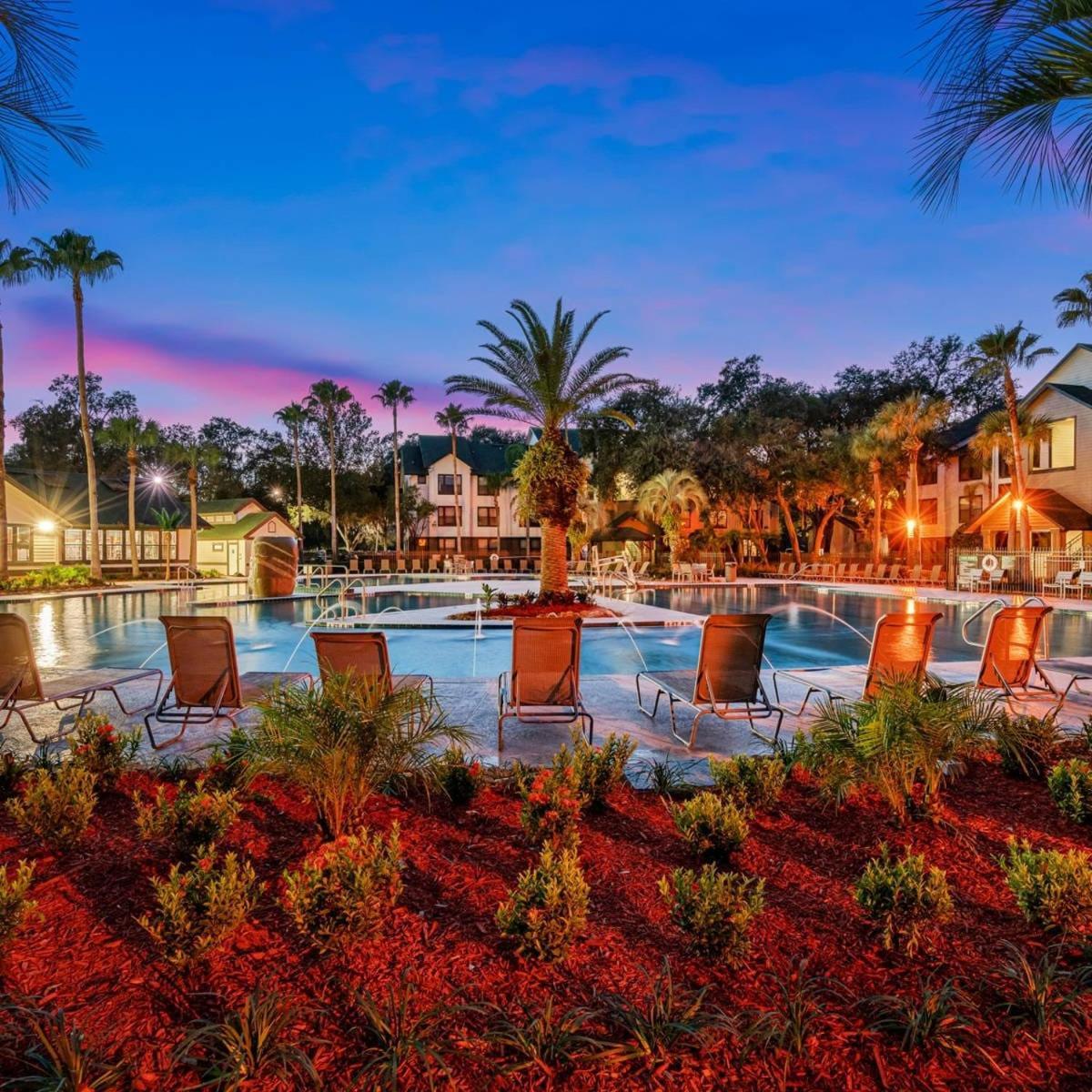 Apartment 5 Mi To Busch Gardens + 2 Mi To Usf + Pool + Gym