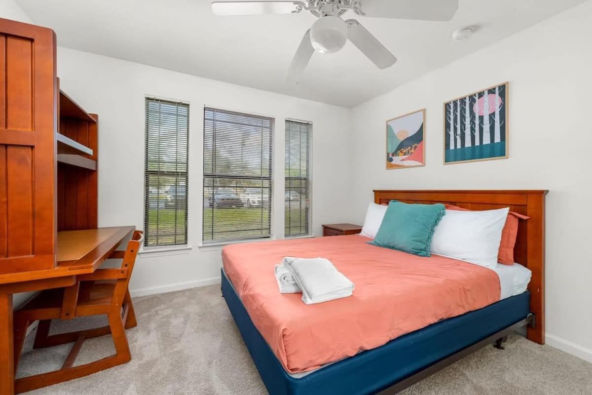Apartment 5 Mi To Busch Gardens + 2 Mi To Usf + Pool + Gym *