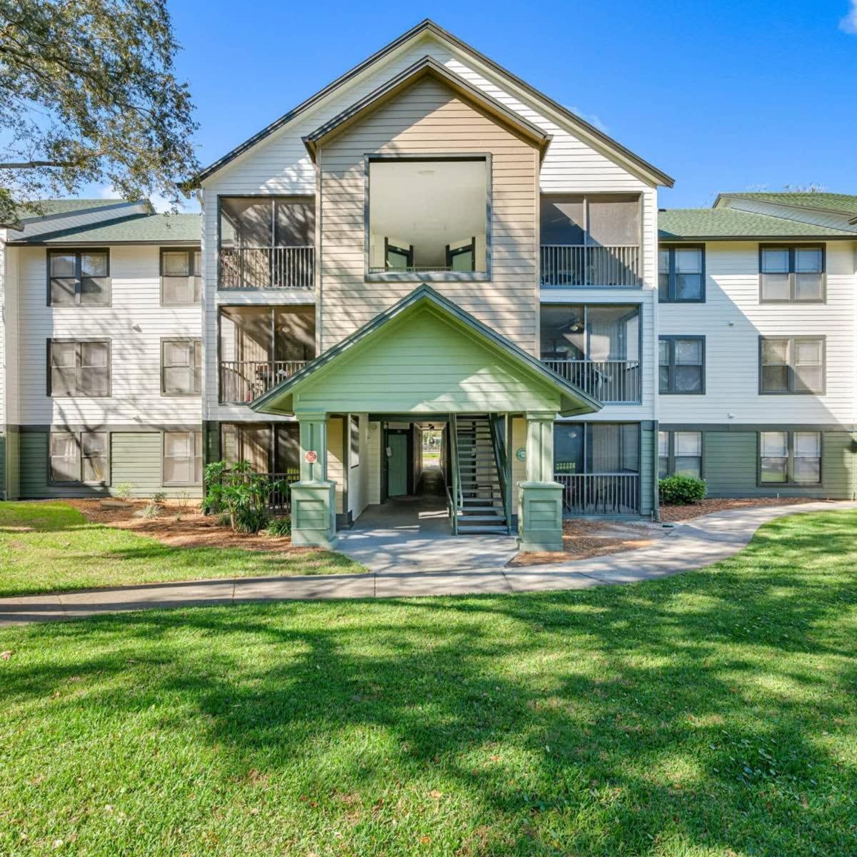 Apartment 5 Mi To Busch Gardens + 2 Mi To Usf + Pool + Gym